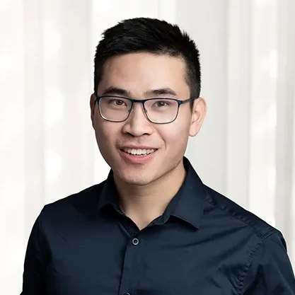 Dr Esmond Leong